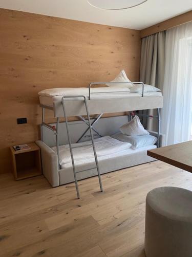 Ένα ή περισσότερα κρεβάτια σε δωμάτιο στο Garni B&B Schenk