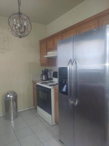 721 EAST MADISON – Photos 2