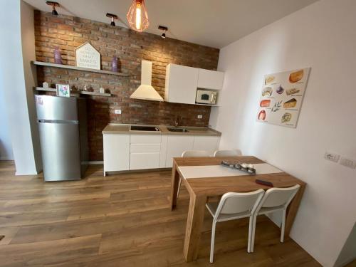 Kuchyň nebo kuchyňský kout v ubytování Hard Rock Apartments