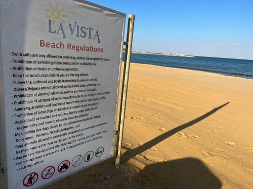 Photo de la galerie de l'établissement Amazing Beachfront townhouse chalet Ain Sokhna, à Ain Sokhna