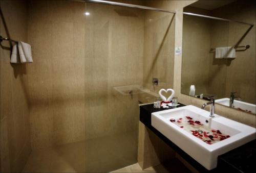 Cathayana Hotel Kuantan, Kuantan – Updated 2022 Prices
