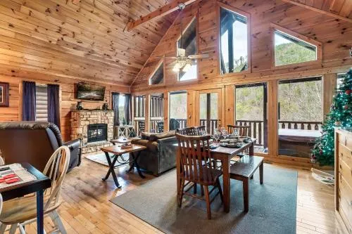 Cubby Bear Smoky Mountain Cabin - Summer Specials! photo 1