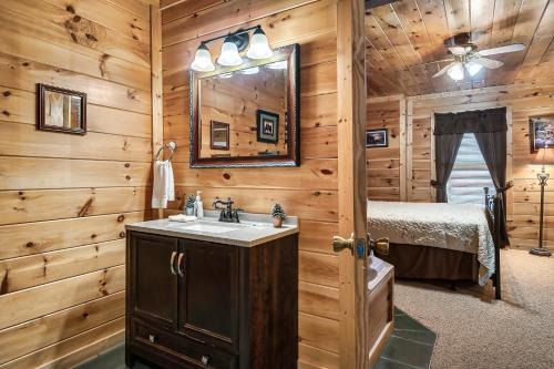 Cubby Bear Smoky Mountain Cabin - Summer Specials! photo 20