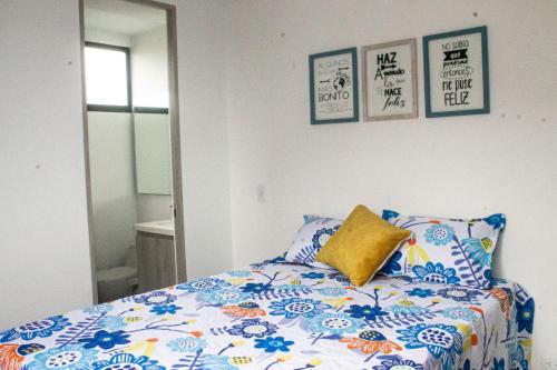 Кровать или кровати в номере Apartamento en zona exclusiva de Bello, Cabañas