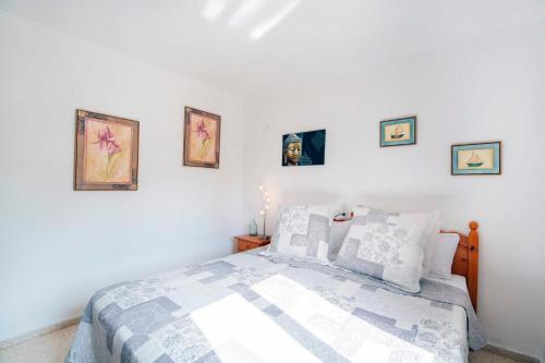 Postel nebo postele na pokoji v ubytování Villa Lucia - AzulenaCalpe