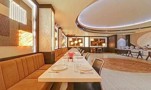 Posezení v ubytování FabHotel Sam Inn