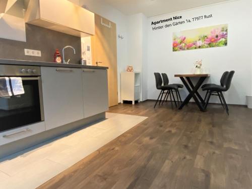 Η κουζίνα ή μικρή κουζίνα στο Apartments Relax & Nice