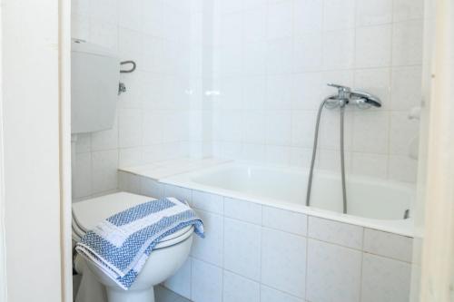 Orestis Hotel Sea View Apartmentsにあるバスルーム