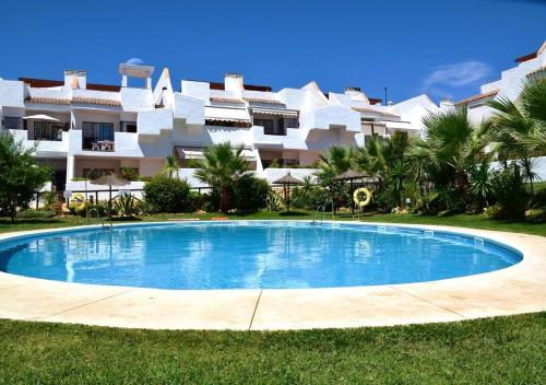 Relax, playa, golf...!! Ático de lujo, 130 m2, WIFI, urbanización privada...