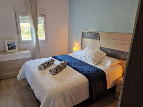 Postel nebo postele na pokoji v ubytování Luxury Beach House with Terrace San Juan Alicante