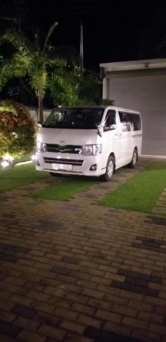 タンガラにあるWhite Queen Residenceのギャラリーの写真