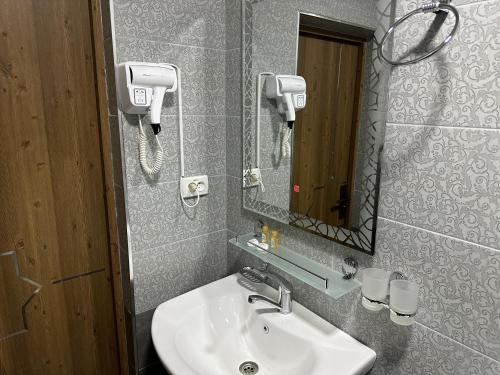 Salle de bains dans l'établissement Rayyan Hotel Samarkand