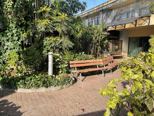 Jardín al aire libre en Hotel Sporting Brugherio