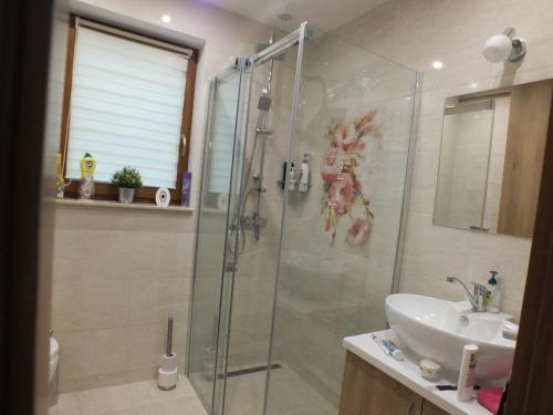 Koupelna v ubytování Domek na wzgórzu