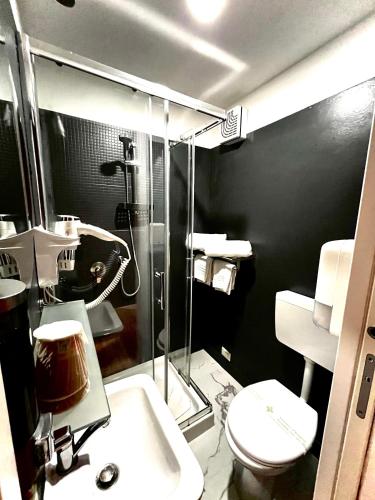 Bilik mandi di Prati Comfort