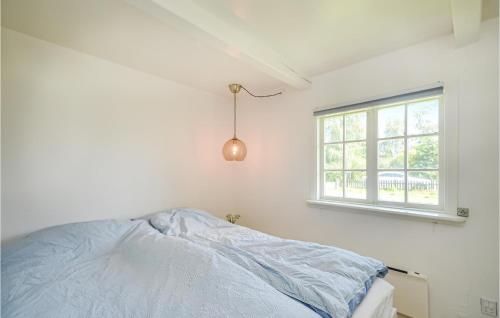 Postel nebo postele na pokoji v ubytování Gorgeous Home In Idestrup With Kitchen
