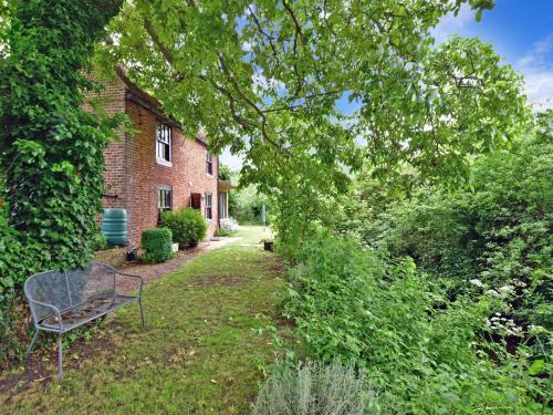 Dog and Duck Cottage – Photos 4