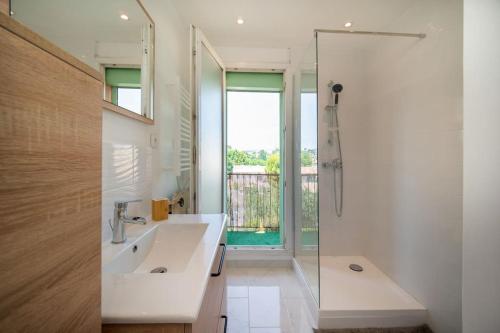 Kúpeľňa v ubytovaní Fully equipped apartment with parking 6 beds