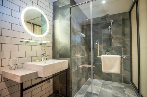 Salle de bains dans l'établissement Santa Grand Signature Kuala Lumpur