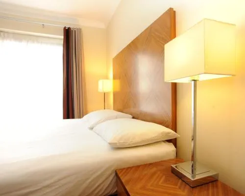 PREMIER SUITES Bristol Redcliffe photo 11