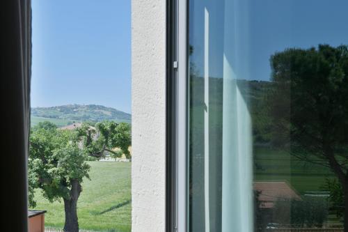 Nespecifikovaný výhled na hory nebo výhled na hory při pohledu z hotelu