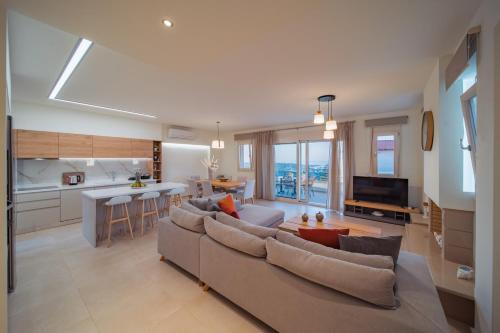 Aloni 3 bedroom Sea View Villa with private pool
