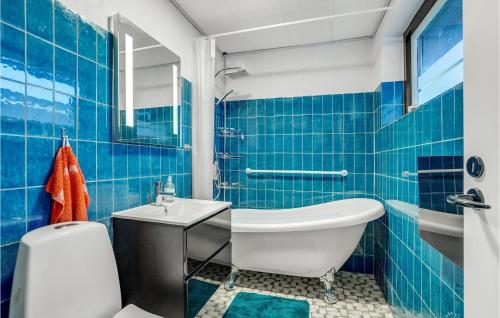 Ванна кімната в Stunning Home In Otterup With Kitchen