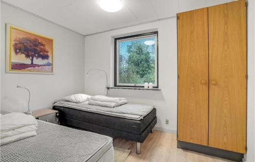 Кровать или кровати в номере Stunning Home In Otterup With Kitchen