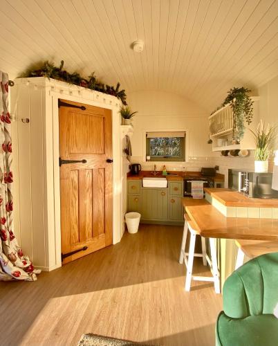 Η κουζίνα ή μικρή κουζίνα στο Bailey's Hideaway