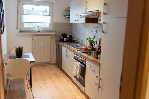Dapur atau dapur kecil di Apart63-Modern-3Room I Smart TV I Free Parking I Free WiFi