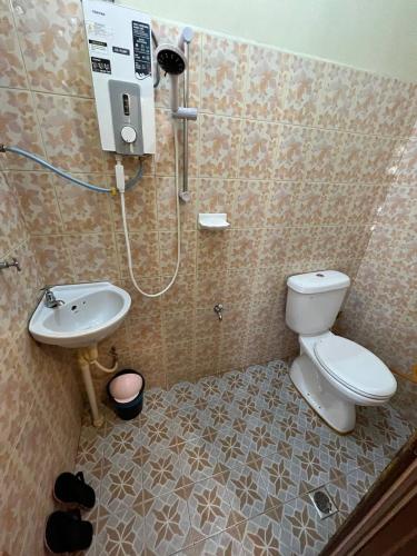 Ένα μπάνιο στο HIPSTER STUDIO at Kuala Berang for 2Pax -Free Netflix & Wifi