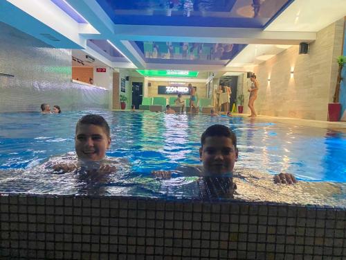 Majutusasutuse Apart Hotel & spa Zoned II, Kopaonik, apartman Lukač - special benifit Children up to 13 of age accompanied by two adutls staj for free! FREE PARKING! külastajad