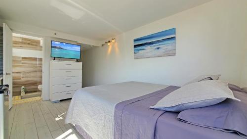Waikiki beach modern studio No resort fee Best location_2