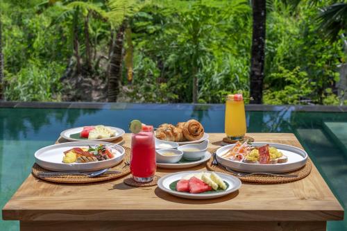 Mad på resortet eller i nærheden