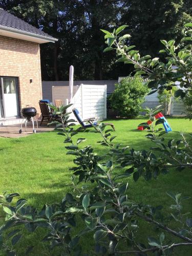 Taman di luar Ferienwohnung Völker