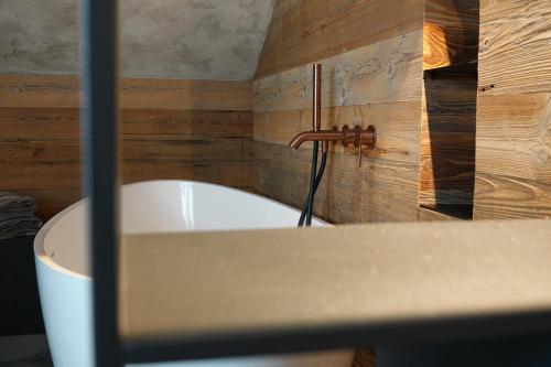 Ένα μπάνιο στο Appartement der Extraklasse mit Whirlpool