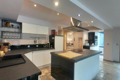 Spacious nest with pool near Avignon – Photos 3