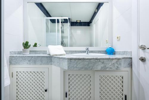 WintowinRentals Apartamento de lujo en medio de Puerto Marina.