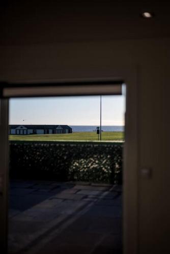 Gambar di galeri bagi Sea View Luxury Apartment 3 bedrooms Free Parking - By Coast Apartments di Arbroath