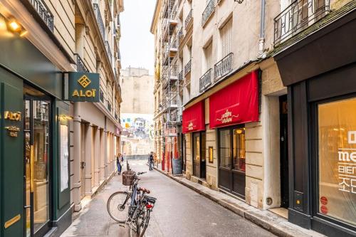 Ciseaux 4G - SAINT GERMAIN DES PRÈS - Best Location