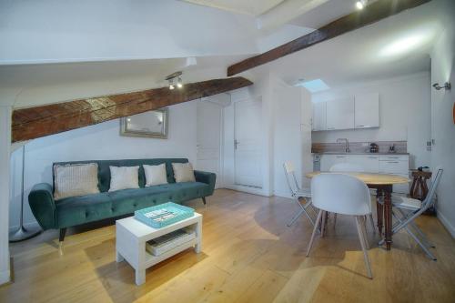 Upstays - 5min from the Festival Palace - AC