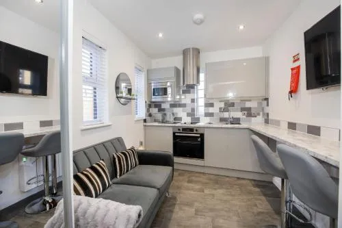 City Apartments - Reubens Court photo 13