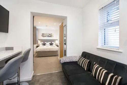 City Apartments - Reubens Court photo 6