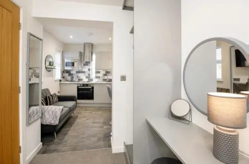 City Apartments - Reubens Court photo 7