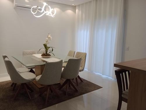 Posezení v ubytování Casa para Veraneio em Torres