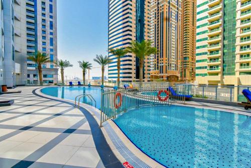 HiGuests - Luxurious High-Rise Apartment With Stunning Views