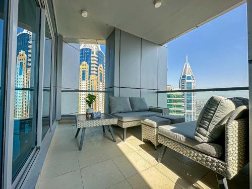 Gallery Detail: Higuests Luxurious High Rise Apartment With Stunning Views Dubai