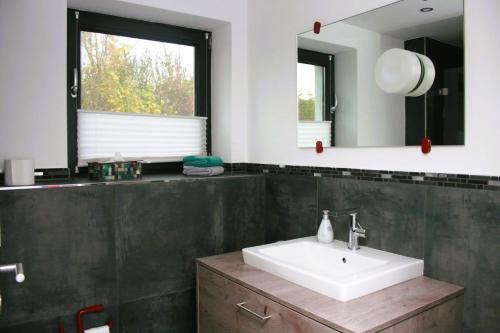 Kúpeľňa v ubytovaní Ferienwohnung Die Idyllische mit Sauna
