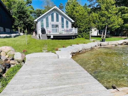 SouthLake Cottage on The Lake.