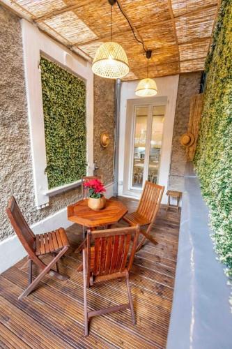 Photo de la galerie de l'établissement Eblouissant trois pièces + terrasse, à Beausoleil